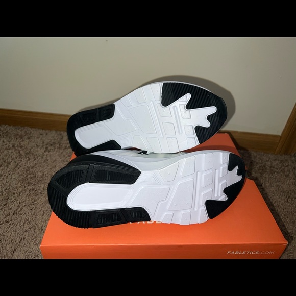 Fabletics Performance Sneakers - Picture 7 of 14